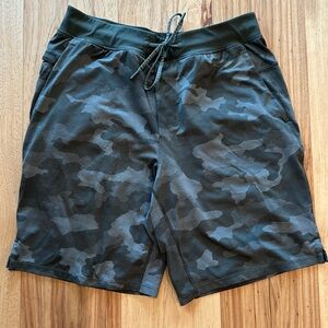Lululemon men’s camo pants
